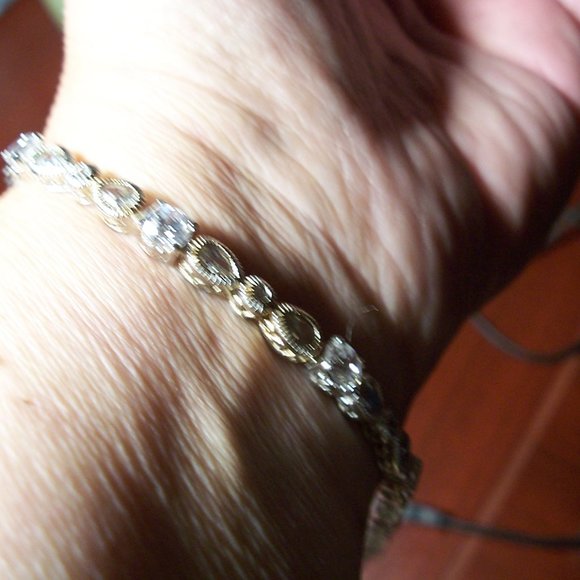 Diamond Simulate Bracelet - Picture 4 of 4